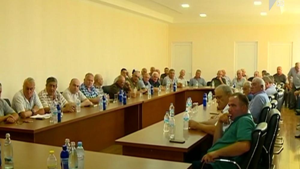 შეხვედრა ფერმერებთან
