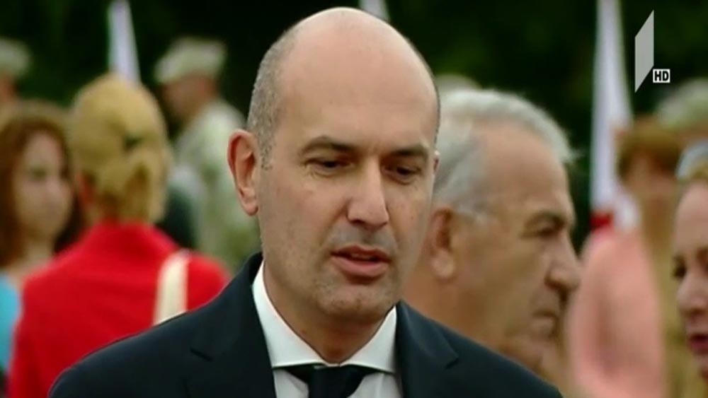 პოლიტიკოსები მუხათგვერდის სასაფლაოზე