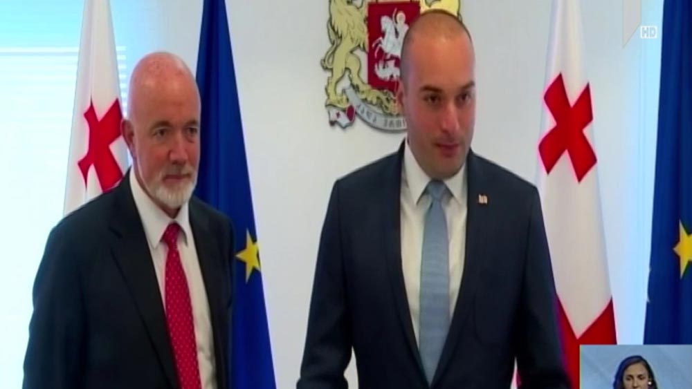 „რაინეარის”კომერციული დირექტორი მამუკა ბახტაძეს შეხვდა