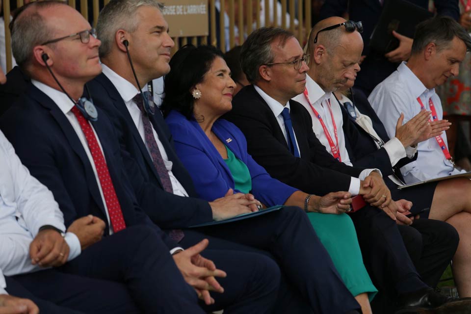 სალომე ზურაბიშვილი ევროპელ ბიზნესლიდერთა ფორუმზე - მოგიწოდებთ, საქართველო, 5 მილიონი ევროპელის ქვეყანა, დაუბრუნდეს თავის დიდ ევროპულ ოჯახს