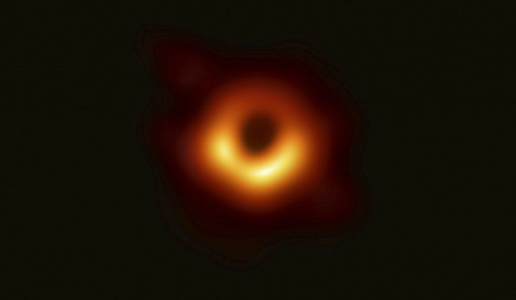 შავი ხვრელის ფოტოს გადამღებ მეცნიერთა ჯგუფს 3$ მილიონი პრემია გადაეცა