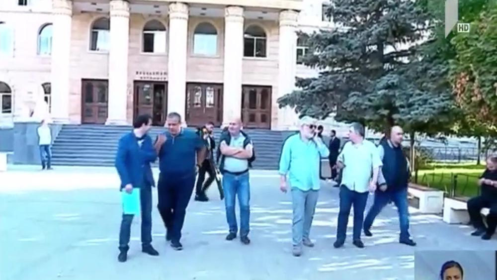 კახა დამენიას აღკვეთის ღონისძიებად 50 000 ლარიანი გირაო შეეფარდა