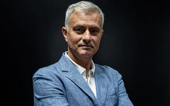 მოურინიომ საყვარელი კლუბი დაასახელა