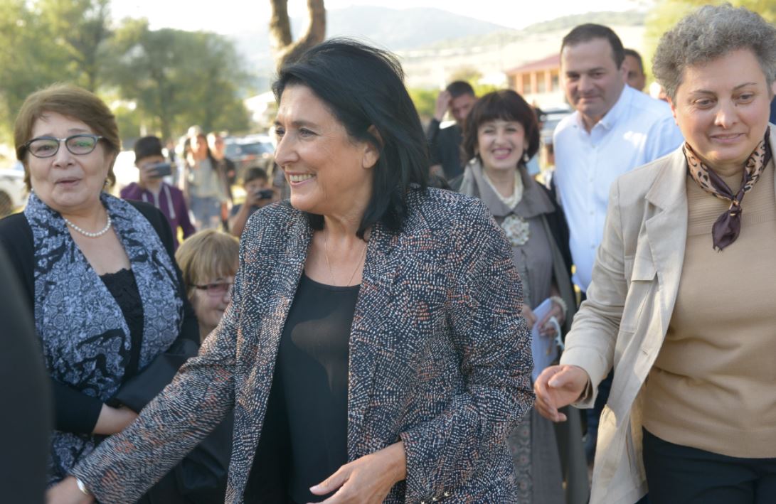 სალომე ზურაბიშვილი დღეს თიანეთის მუნიციპალიტეტს ესტუმრა