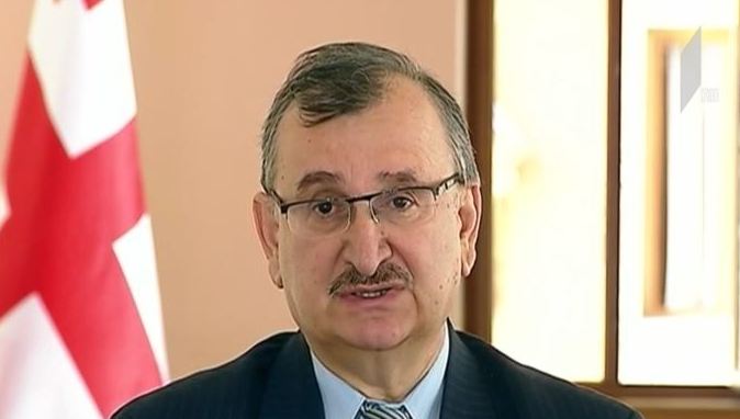 პოლიტიკოსები შეწყალების წესს ეხმაურებიან