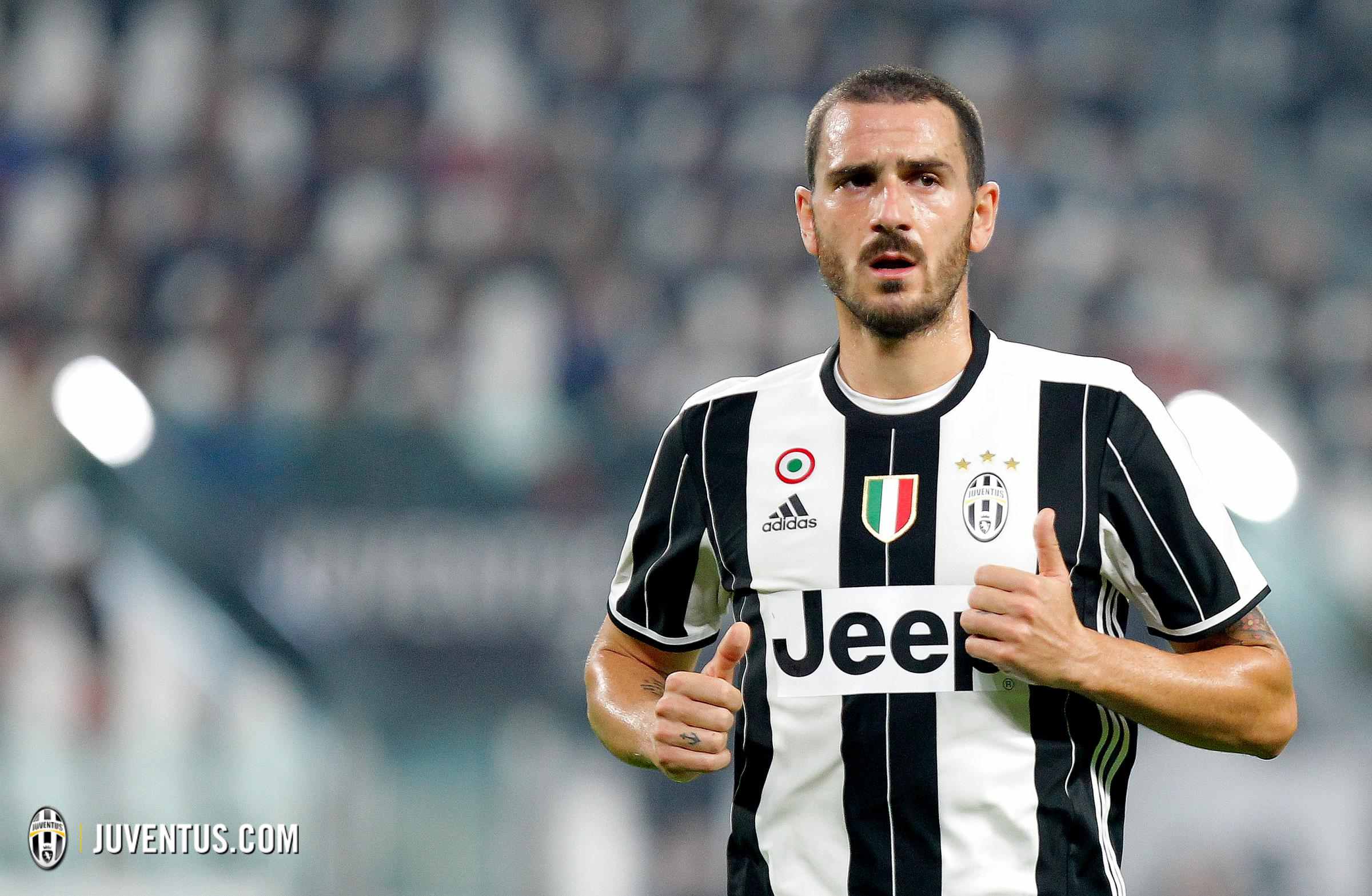 Foto LaPresse/Spada
26 ottobre  2016 Torino (Italia) 
Sport Calcio 
Juventus vs Sampdoria -  Campionato italiano di calcio Serie A TIM 2016/2017 -  "Juventus Stadium "
Nella foto:  Bonucci

Photo LaPresse/Spada
October 26 , 2016 Turin (Italy)
Sport Soccer
Juventus vs Sampdoria  - Italian Football Championship League A TIM 2016/2017 - " Juventus Stadium "
In the pic:  Bonucci