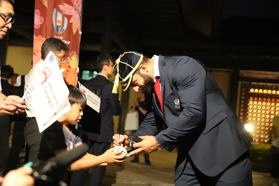 Nagoya Mayor performed Elvis Presley’s song for Georgian Rugby team [Video]