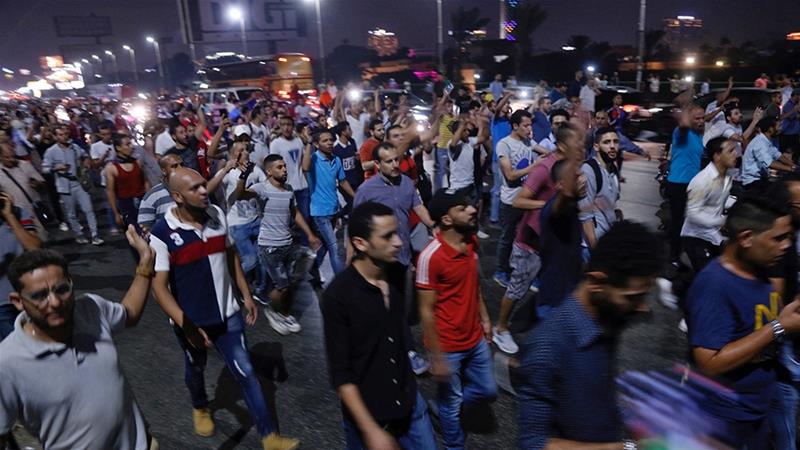 ეგვიპტეში მთავრობის საწინააღმდეგო საპროტესტო აქციების პარალელურად ორი ათასამდე ადამიანი დააკავეს
