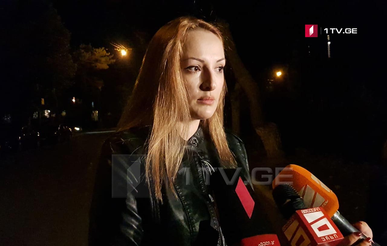 რუსთავში 35 წლის მამაკაცის მკვლელობის საქმეზე დაკავებული გიორგი გეთაშვილის მეუღლე შსს-ს ცრუ ინფორმაციის გავრცელებაში ადანაშაულებს