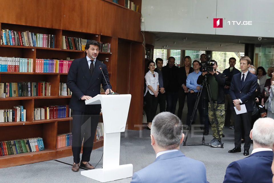 Kaxa Kaladze - Tbilisinin dünya kitab paytaxtı kimi adlandırılması qədim əlifbası olan millət üçün önəmli hadisədir