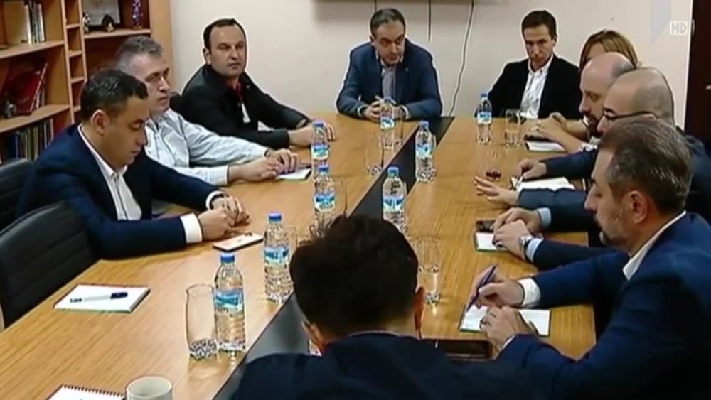 შეხვედრა ექსპერტებთან