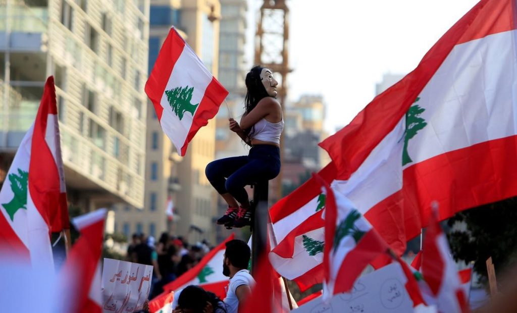 ლიბანში, საპროტესტო აქციების გამო, მინისტრებს ხელფასებს გაუნახევრებენ