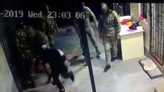 სოციალურ ქსელში ვრცელდება ვიდეო, რომელზეც სავარაუდოდ ოკუპირებული ცხინვალის ციხეში პატიმრების ცემა არის აღბეჭდილი