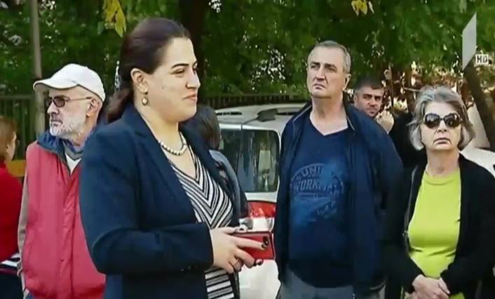 ნუცუბიძის ქუჩაზე მრავალბინიანი მეგაკომპლექსის მშენებლობას აპროტესტებენ