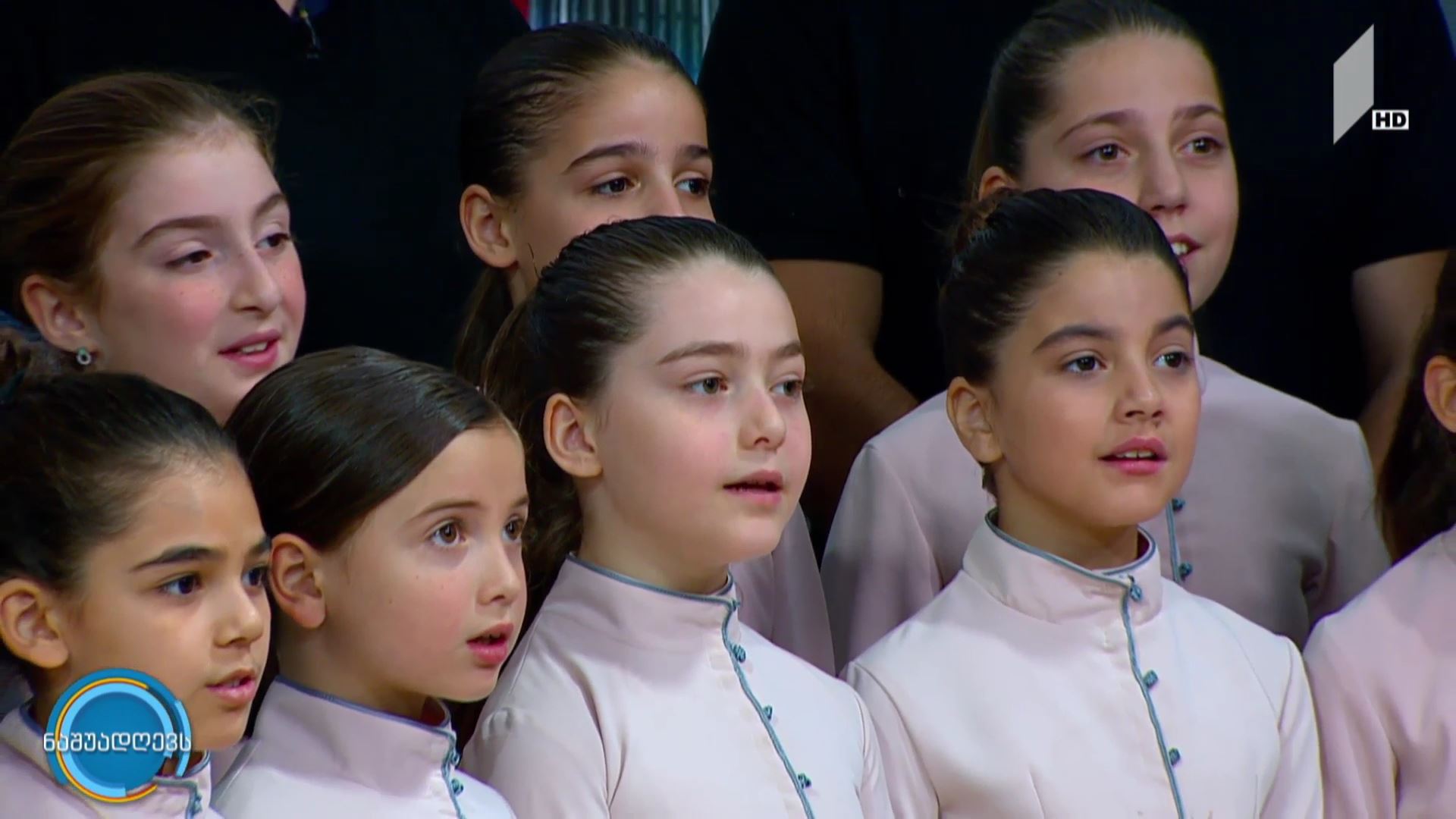 მუსიკა „ნაშუადღევს“ - „პატრიარქის ნათლულები“ - „ყელსაბამი“