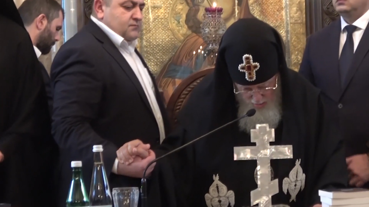 საპატრიარქო წმინდა სინოდის სხდომის ვიდეოკადრებს ავრცელებს