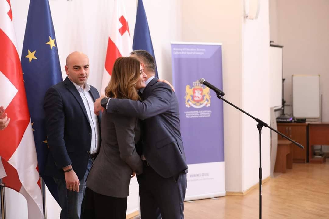 მიხეილ ბატიაშვილი თანამშრომლებს დაემშვიდობა