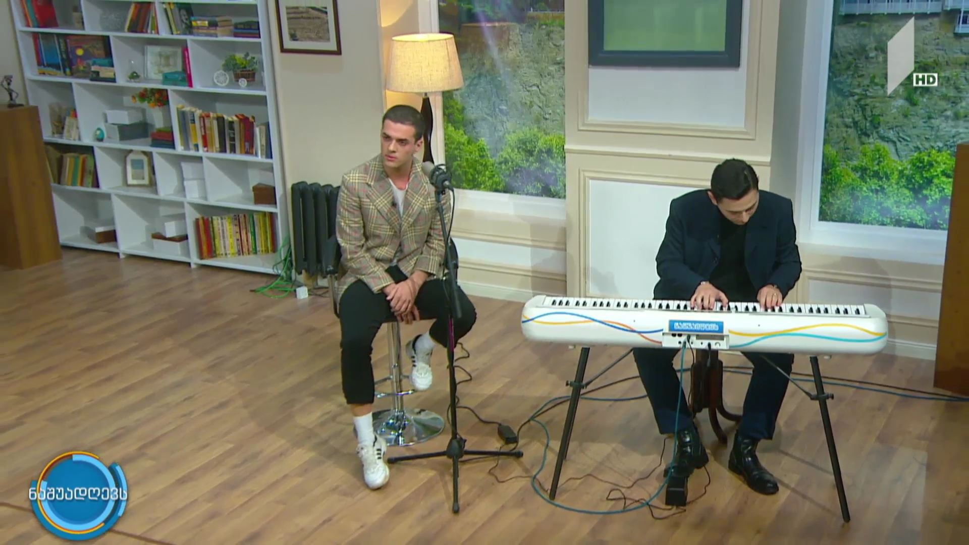 მუსიკა #ნაშუადღევს რეზი ქარცივაძე - Shy