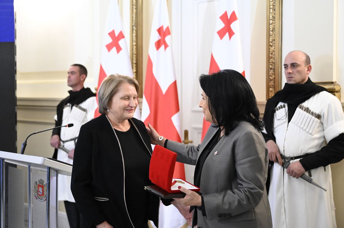 სალომე ზურაბიშვილმა ავთანდილ იოსელიანს სიკვდილის შემდეგ ეროვნული გმირის წოდება მიანიჭა