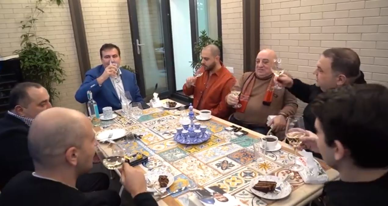 მიხეილ სააკაშვილი კიევში გუბაზ სანიკიძესა და ვალერი გელბახიანს შეხვდა [ვიდეო]