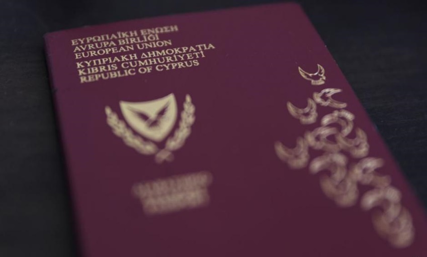 კვიპროსის მთავრობამ 26 ადამიანს, რომლებმაც პასპორტები ინვესტიციების სანაცვლოდ მიიღეს, მოქალაქეობა ჩამოართვა