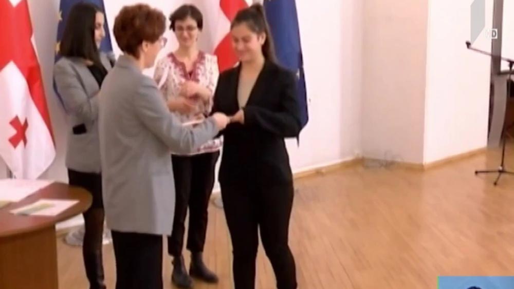 ეროვნული ოლიმპიადის მონაწილეების დაჯილდოება