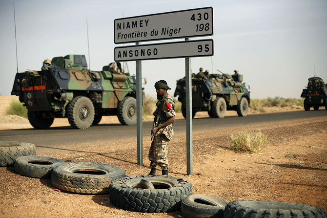 ნიგერში შეიარაღებული თავდასხმის დროს 70-ზე მეტი სამხედრო მოსამსახურე დაიღუპა