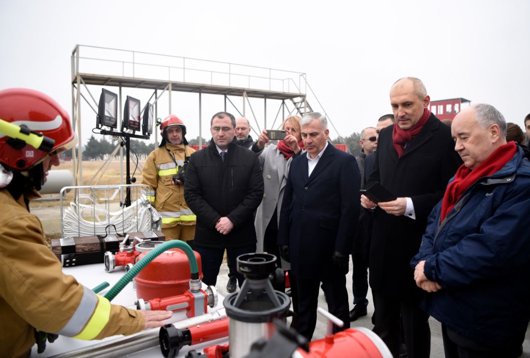 შსს-ს პოლონეთმა სამოქალაქო უსაფრთხოების სფეროს განვითარებისთვის სასწავლო აღჭურვილობა გადასცა
