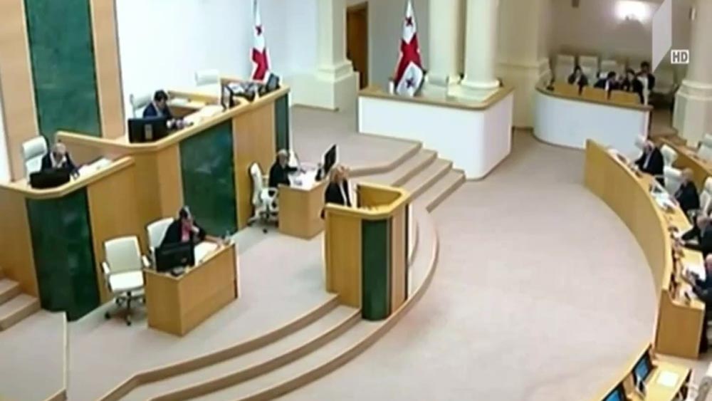 მინისტრის საათი პარლამენტში