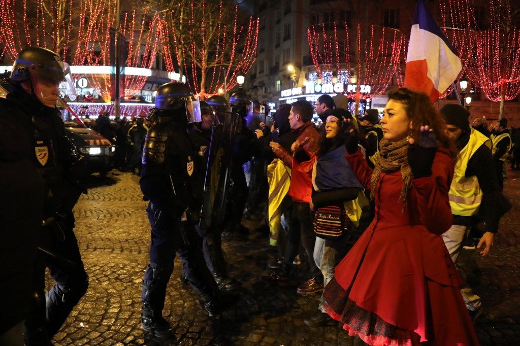 საფრანგეთში, ახალი წლის ღამეს ქუჩებში 100 000 პოლიციელი იქნება მობილიზებული