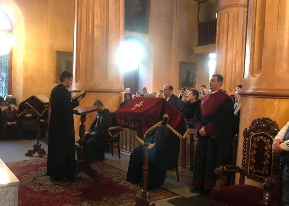 6 იანვარს, სომეხთა სამოციქულო ეკლესია შობასა და ნათლისღებას ზეიმობს