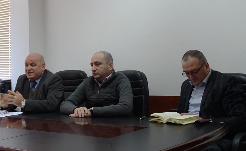 ირაკლი ლექვინაძემ მსხვილი სავაჭრო ობიექტების წარმომადგენლებთან სამუშაო შეხვედრა გამართა