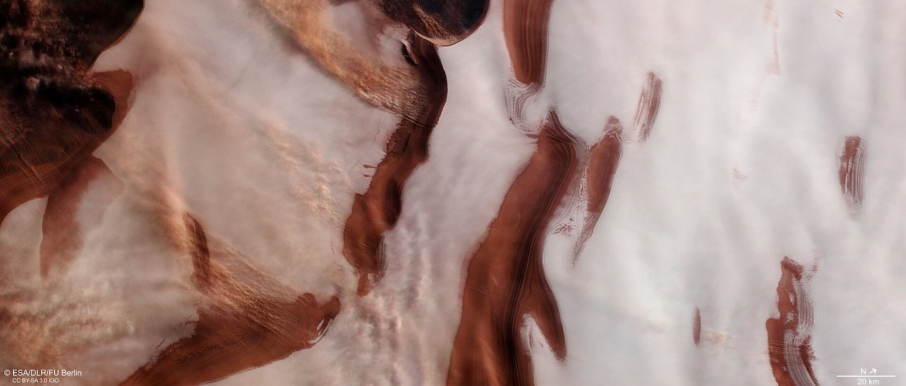 მარსის გარშემო მოძრავმა ხომალდმა ჩრდილოეთ პოლუსის ყინულების თვალწარმტაცი ფოტო გამოგზავნა