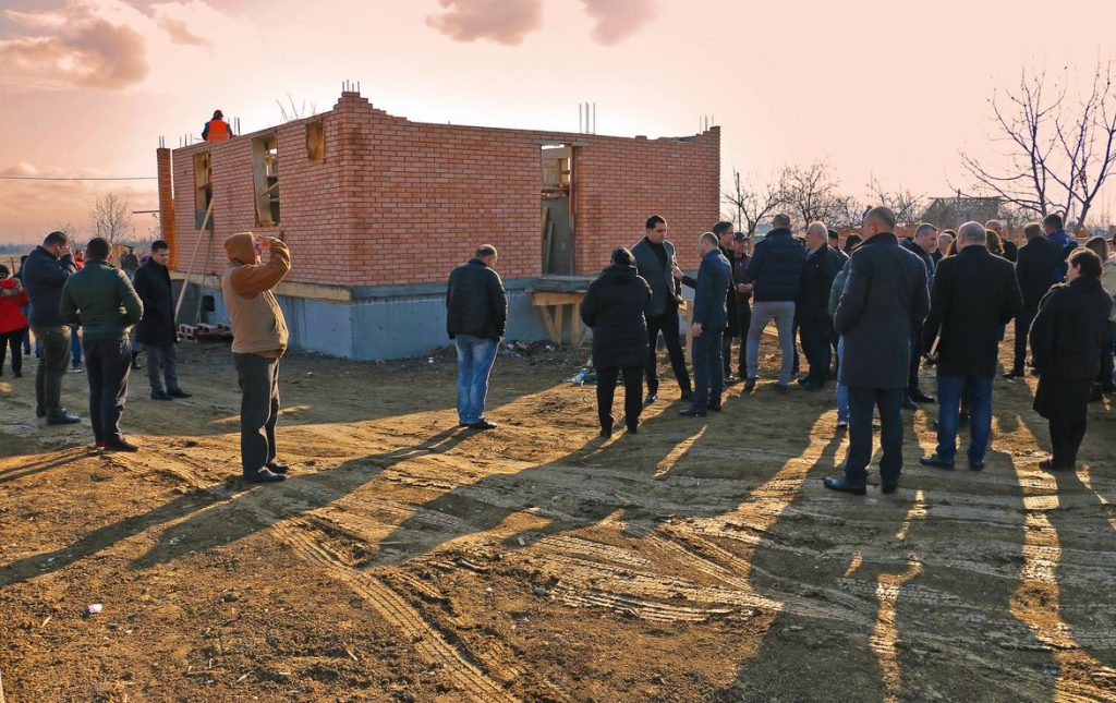 Village-type settlement being built in Marneuli for IDPs
