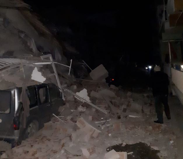 თურქეთში ძლიერი მიწისძვრის შედეგად, სულ მცირე ოთხი ადამიანი დაიღუპა