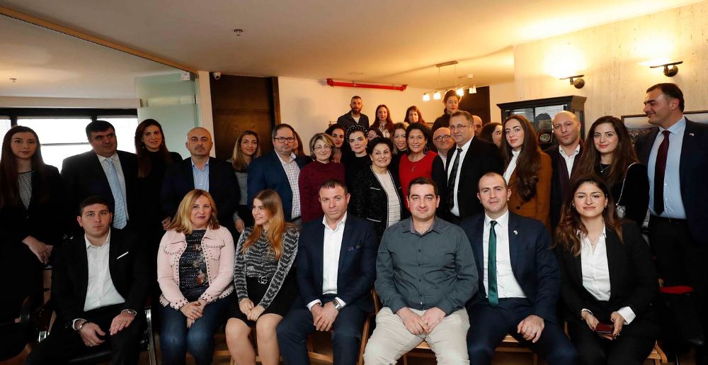 სალომე ზურაბიშვილმა ახალგაზრდა ქართულ-ებრაულ ჯგუფთან შეხვედრა გამართა
