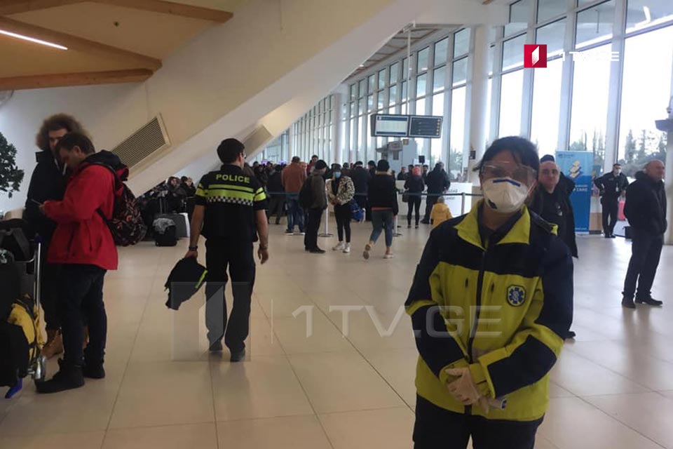 ქუთაისის საერთაშორისო აეროპორტში მგზავრებს კორონავირუსთან დაკავშირებით ნებაყოფლობით ამოწმებენ