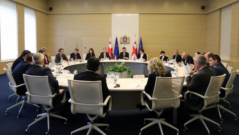 გიორგი გახარიას ხელმძღვანელობით, მთავრობის ადმინისტრაციაში ინვესტორთა საბჭოს სხდომა გაიმართა