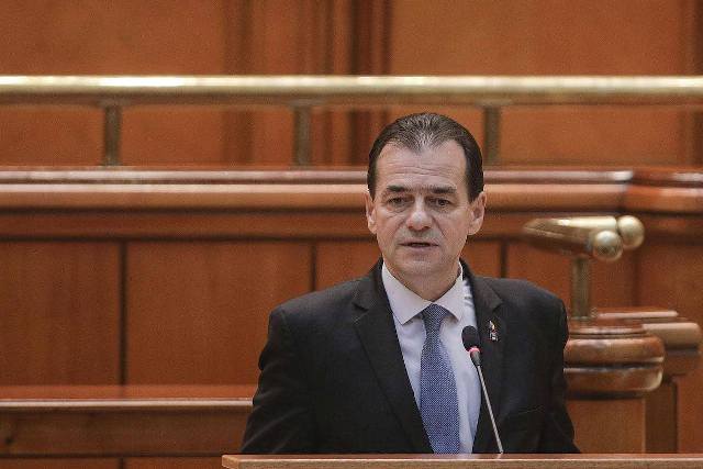 Rumıniya Parlamenti hökuməti buraxdı
