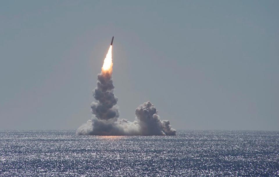 ABŞ ballistik raketini sınaqdan keçirdi