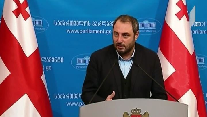 ბექა ნაცვლიშვილის ინიციატივა