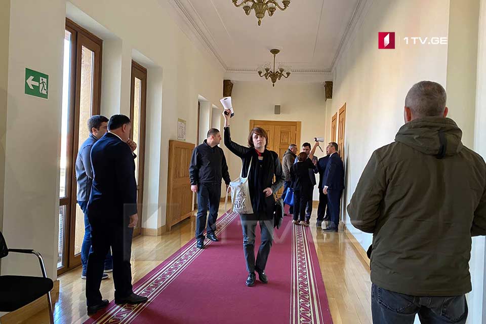 საბჭოთა ჰიმნი პარლამენტში