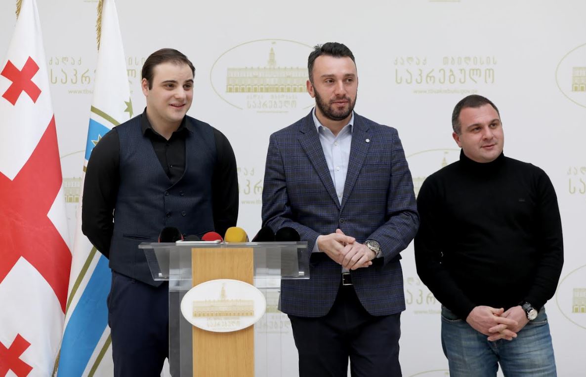 თბილისში მიმდინარე და დაგეგმილ პროექტებზე დედაქალაქის საკრებულოს წევრებმა ბრიფინგი გამართეს