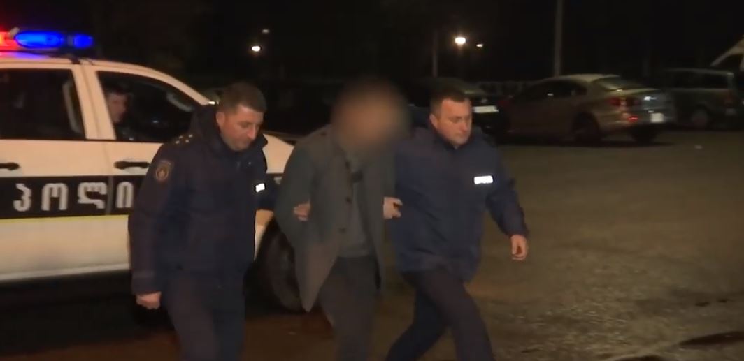 სამეგრელოს პოლიციამ საფლავების გაქურდვის ბრალდებით ორი პირი დააკავა