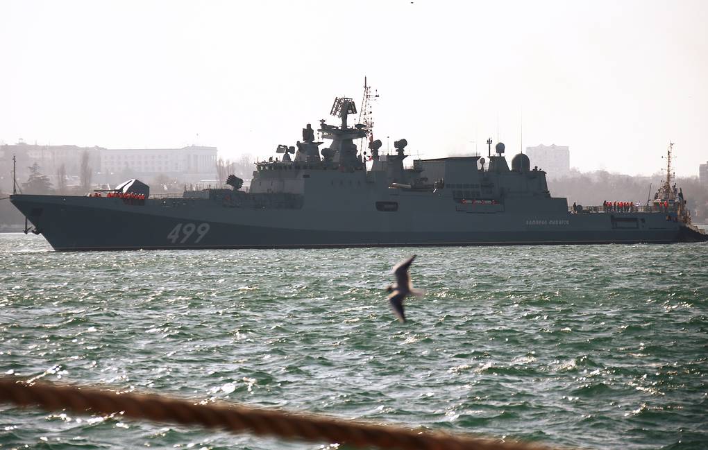 რუსეთის შავი ზღვის ფლოტის ფრეგატები ბოსფორისა და დარდანელის სრუტის გავლით, ხმელთაშუა ზღვაში გადაადგილდებიან