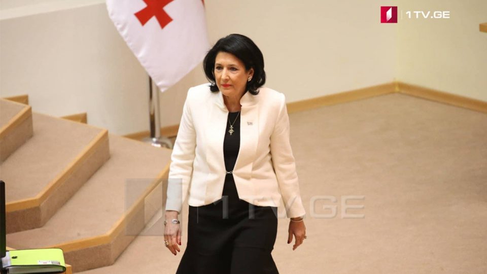 კორონავირუსის გავრცელებით შექმნილი ვითარებიდან გამომდინარე, საქართველოს პრეზიდენტი უცხოეთში ვიზიტებს აუქმებს