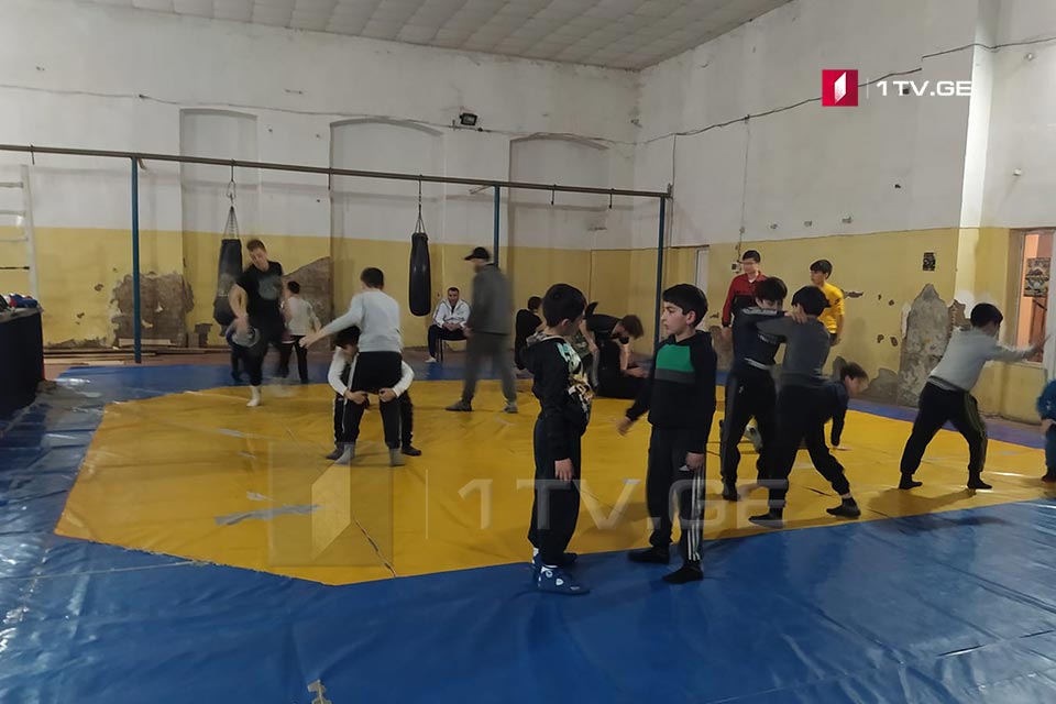 ევროპის ჩემპიონატზე გრაპლინგში ჯიმშერ რაზმაძემ ვერცხლის მედალი მოიპოვა