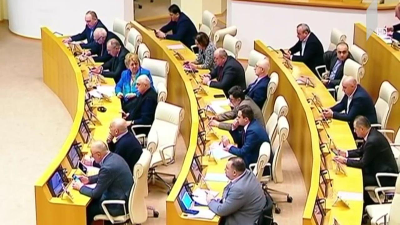 საარჩევნო სისტემა და დიალოგის შეთავაზება  