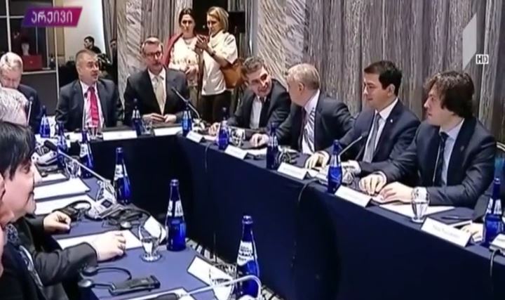 მოლაპარაკების მეხუთე რაუნდი ოპოზიციასა და ხელისუფლებას შორის