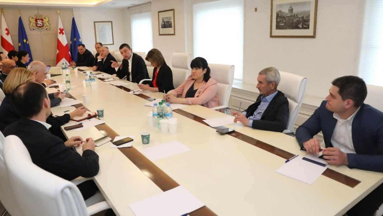 მთავრობამ კორონავირუსის გავრცელების საპრევენციო ღონისძიებების ფარგლებში ახალი გადაწყვეტილებები მიიღო